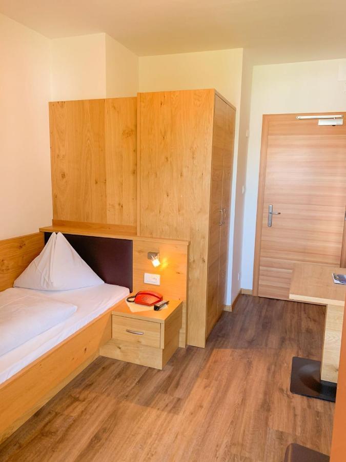 Hotel Montani Morter Esterno foto
