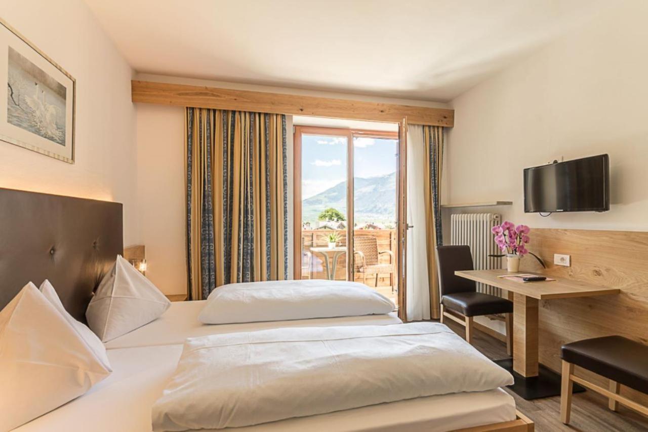 Hotel Montani Morter Esterno foto